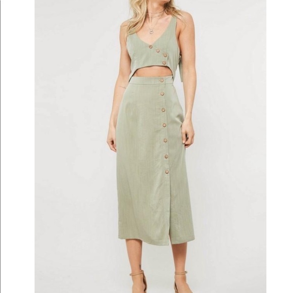 Button-Front Cut-Out Midi Dress - Picture 3 of 7